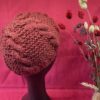 Bonnet boule enfant bordeaux torsadé – Image 3