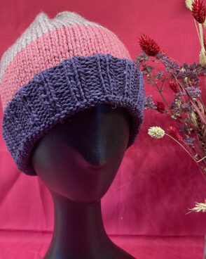 Bonnet violet rose et mauve (avec ou sans pompon)