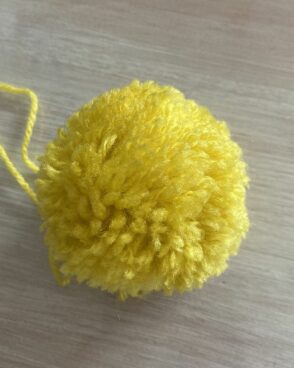 Pompon en laine – jaune citron