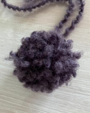 Pompon en laine – violet