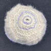 Bonnet laine bébé écru et mauve – Image 3